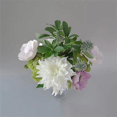 Предварително изработени изкуствени цветя